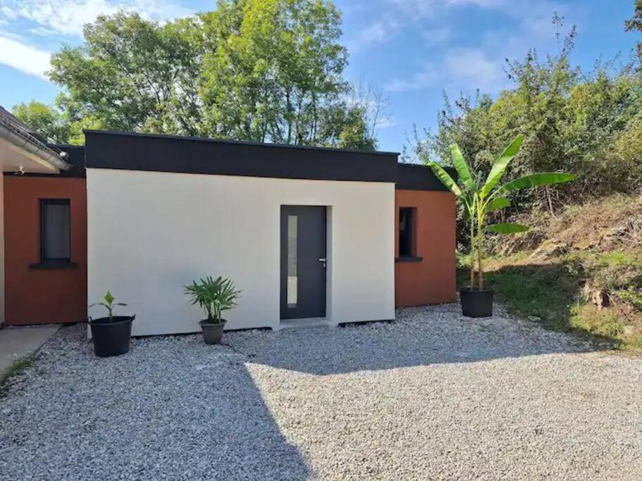 Logement Neuf A 2 Pas Du Lac La Bridoire Εξωτερικό φωτογραφία